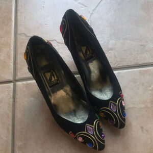 ❤️FINAL SALE❤️ Vintage J.Renee Black Suede Jewel Pointed Toe Heels Size 8N